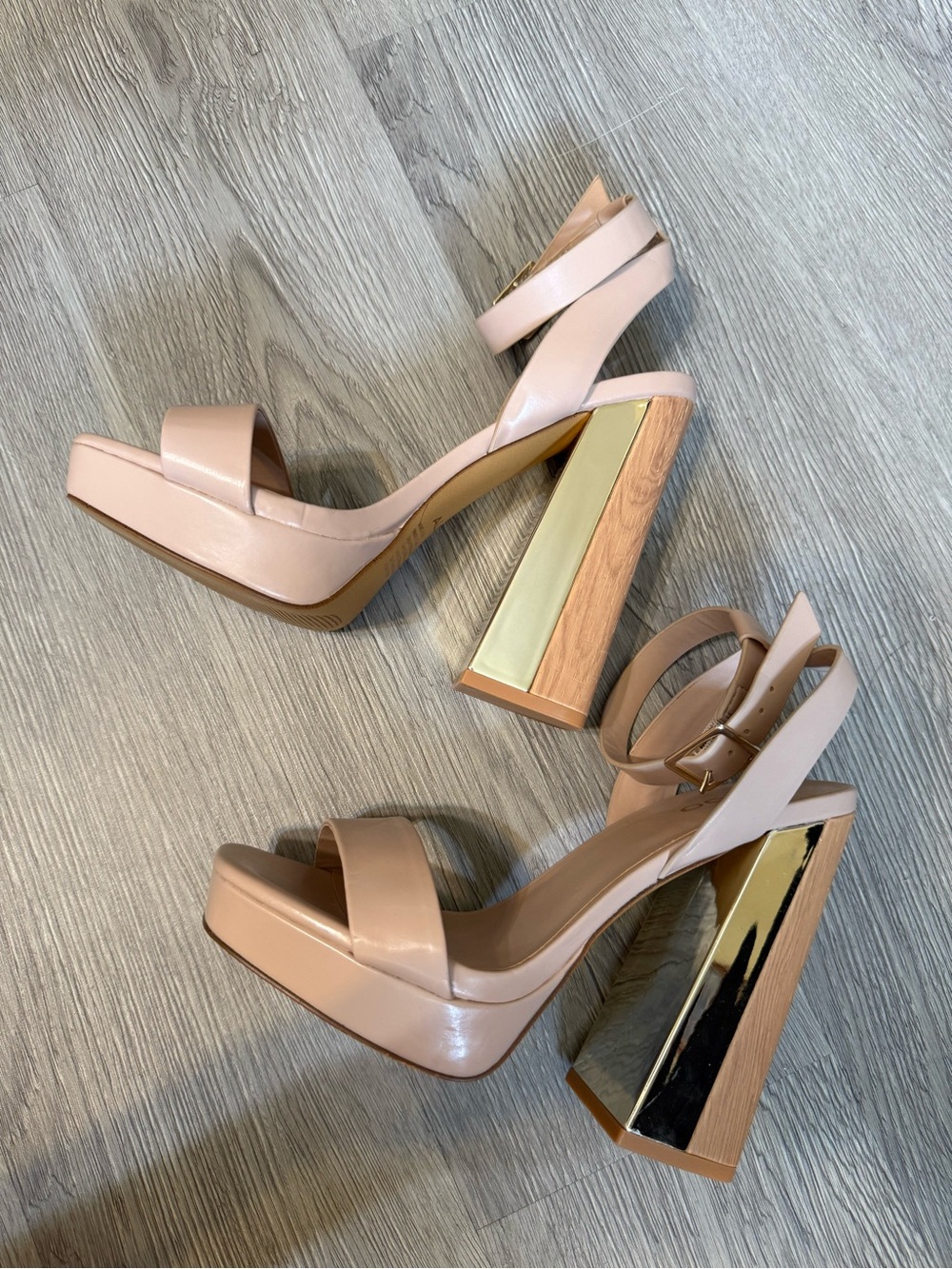 Aldo Women's Blush Pink Platform Block Heel gold accent Sandals size 6.5